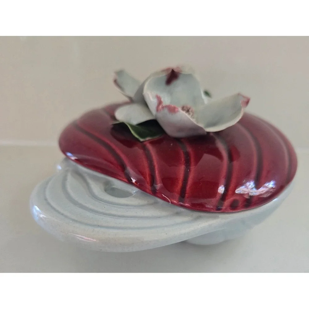 Vintage Hoenig California Ceramic Trinket Box‎ 3D Dogwood Flowers Blue Grey Base